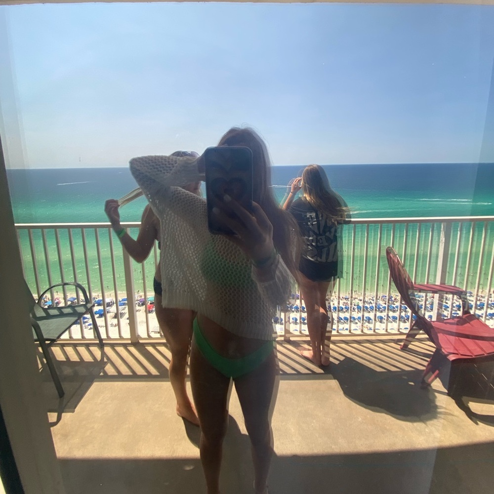 Meet your Posher, Olivia